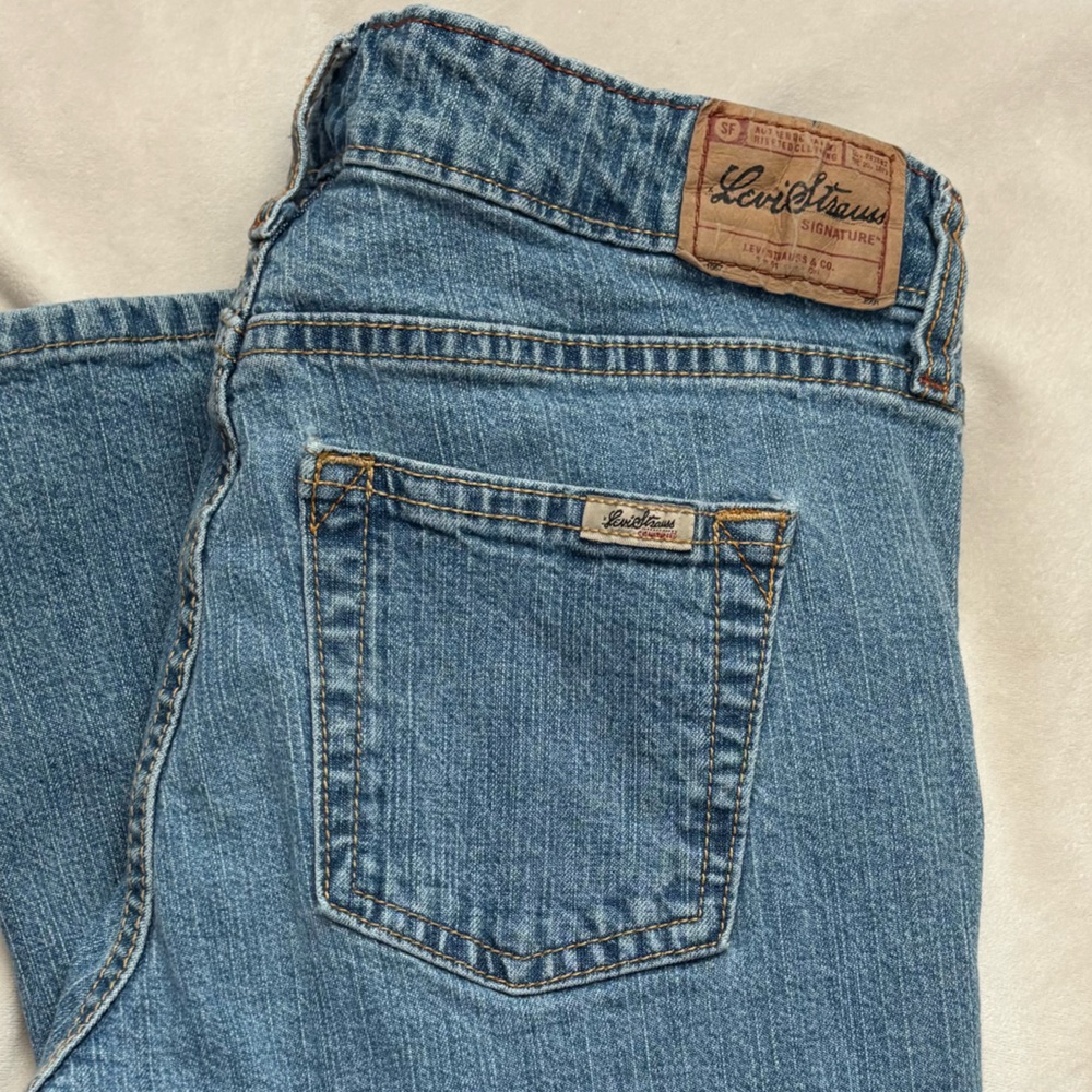 Low Rise Bootcut Levi Jeans - Picture 5 of 6